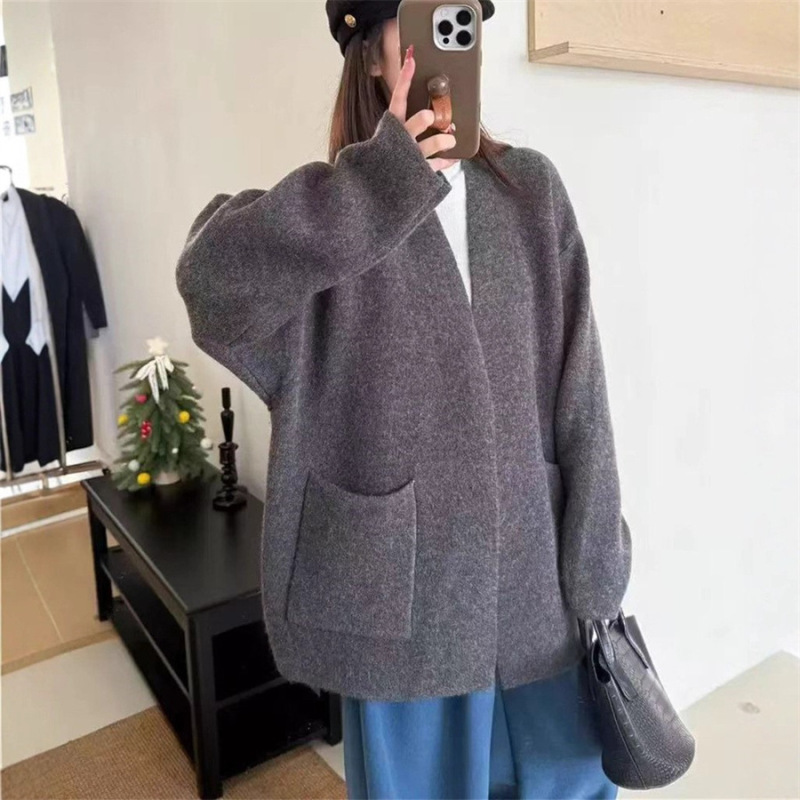韩版宽松V领毛衣外套女秋冬新款简约慵懒风厚实软糯针织开衫上衣|undefined