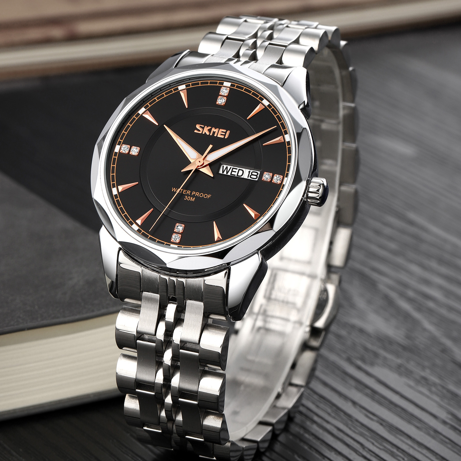 Reloj de cuarzo para hombres, reloj de negocios, reloj de moda, calendario de hombres, reloj de acero impermeable, nocturna, reloj transfronterizo al por mayor