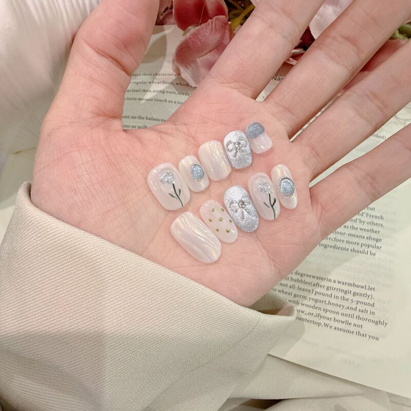 Short Style Spring Fresh Handmade Wearable Nails with Hand-Painted Tulips and Elegant Cat-Eye Nail Art, Removable Patches