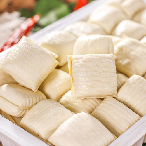 One piece drop shipping Yunnan Shiping wrapped tofu with milk, small tofu, fresh stinky yellow tofu, Jianshui barbecue Guizhou specialty