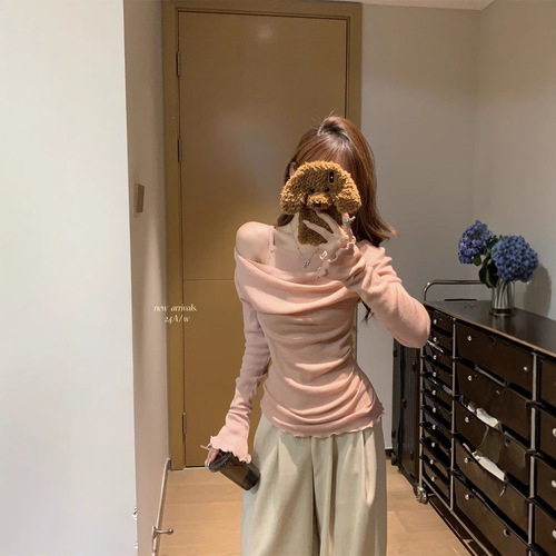 MR [Original Quality] Turtleneck Knitted Sweater with Faux Two-Piece Design and Wooden-Edge Trim, Women's Slimming Long-Sleeved Top, Bottoming Shirt