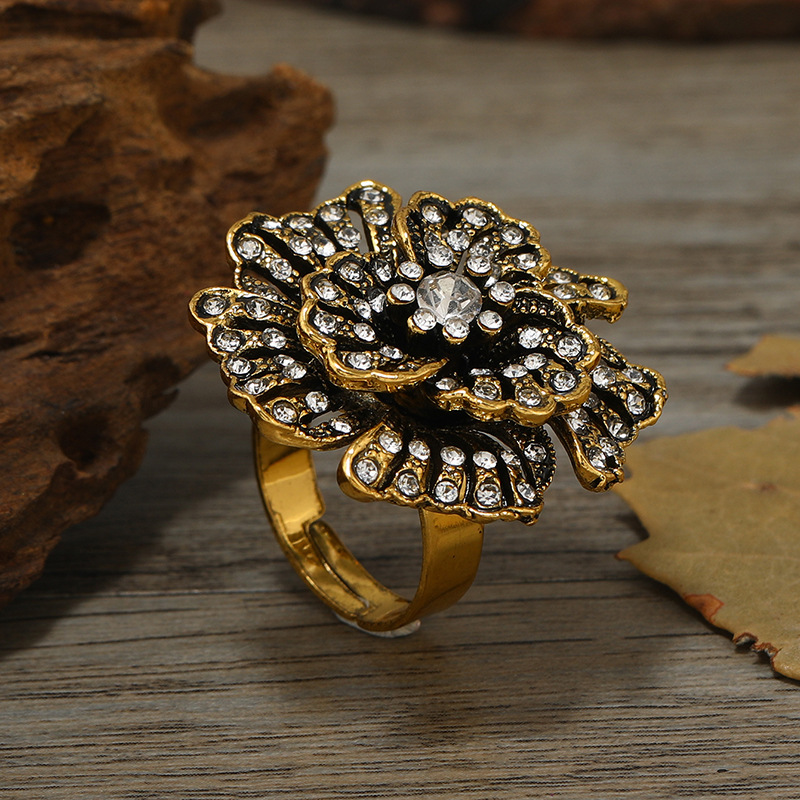 Retro Multi-layer Petal Three-dimensional Diamond Flower Open Ring display picture 4