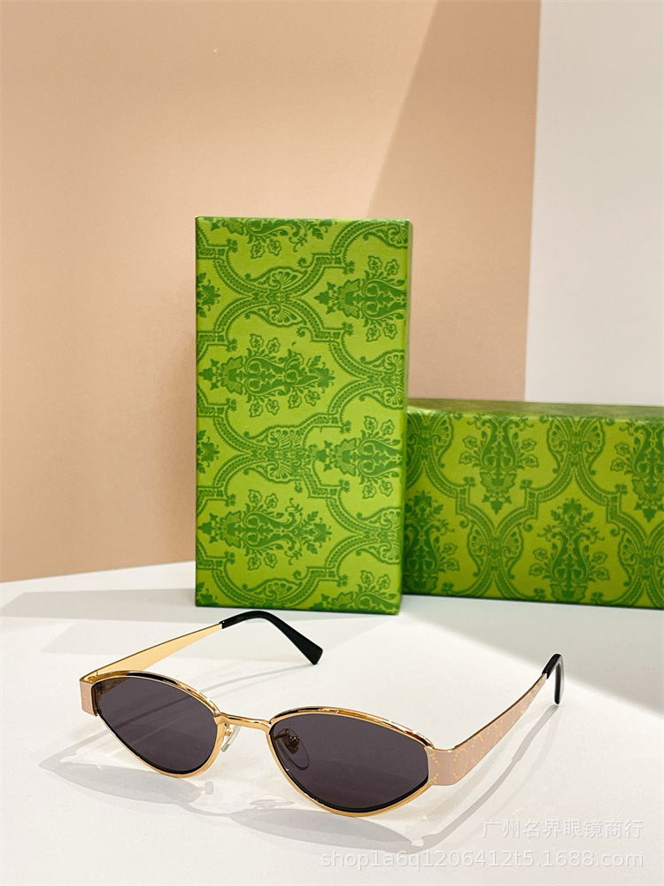 Gold and black (with box)