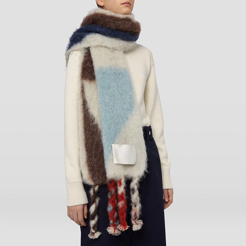 Semplice ed elegante, spesso scialle in imitazione cashmere Jil's e la stessa calda sciarpa in mohair per l'autunno e l'inverno_voghion.com