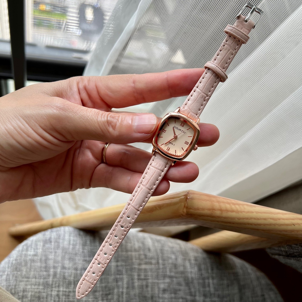 Buckle Buckle Style Classic Style Solid Color Buckle Quartz Watch Women's Watches