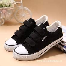 2025春季魔术贴帆布鞋女透气低帮平底休闲鞋情侣黑色鞋学生女板鞋