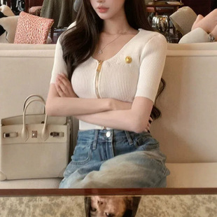JAYKY YAN ���pɫС�͡�U�I���e���|�������¼�ɫ���ᘿ��_��
