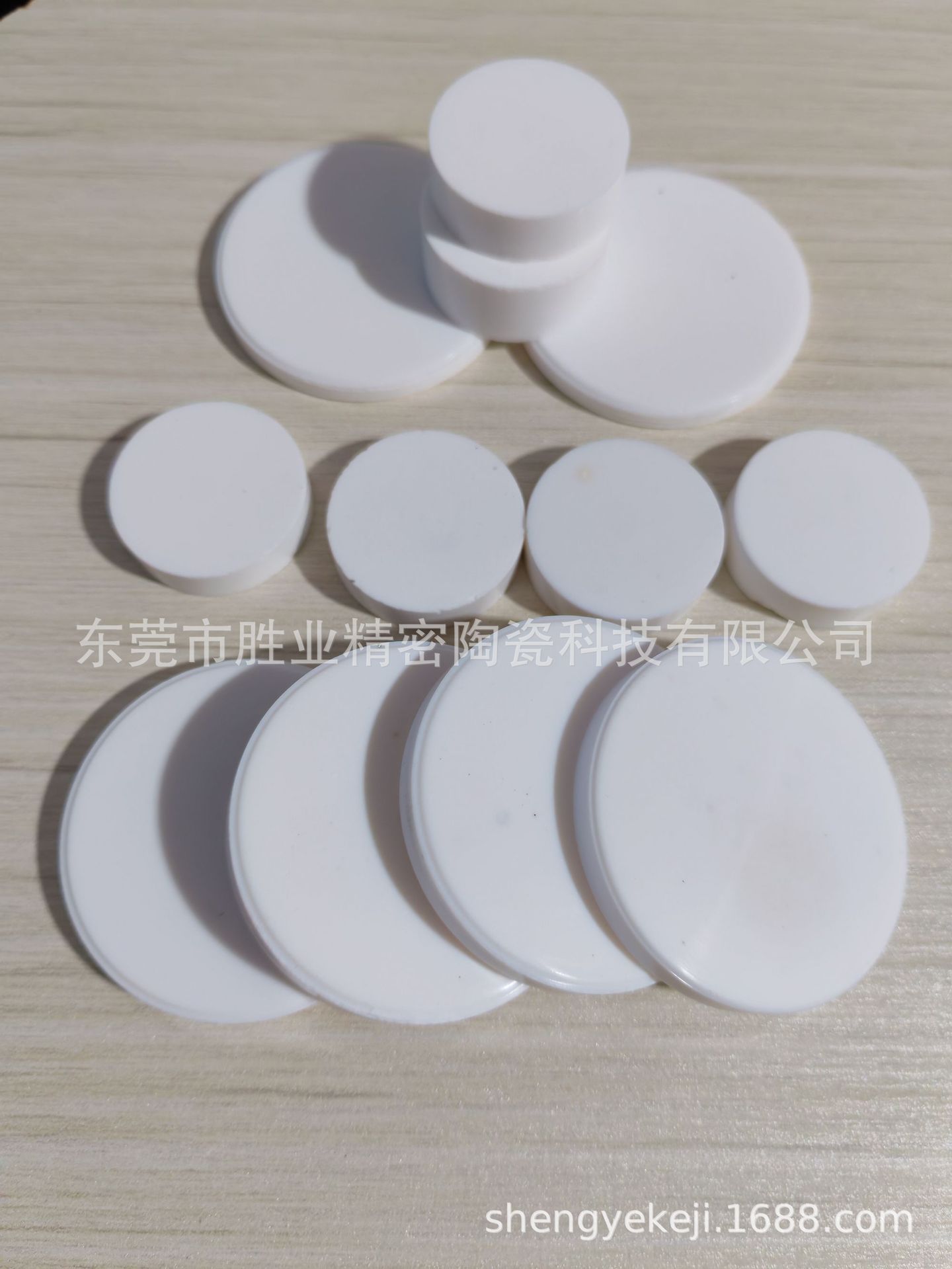 �߷���΢����ˮ�մɣ���ˮ��60%����ˮ�մɣ���������ˮ�ʴ�