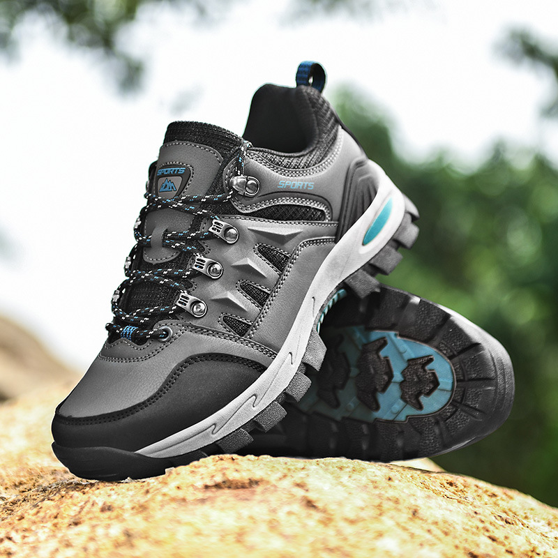 Sports trend breathable running sneakers for men and women outside…