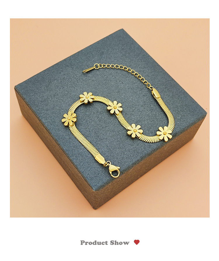 Holiday, Daily Occasion Titanium Steel Material Classic Style Flower Titanium Steel Plating Gold Plated Bracelets