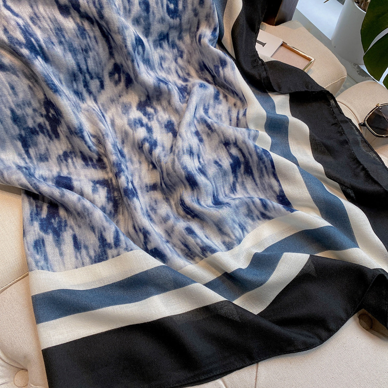 Moda simple todo fósforo luz decorativa de lujo algodón y lino sensación de impresión gran bufanda cuadrada 135*135cm protector solar chal bufanda de seda