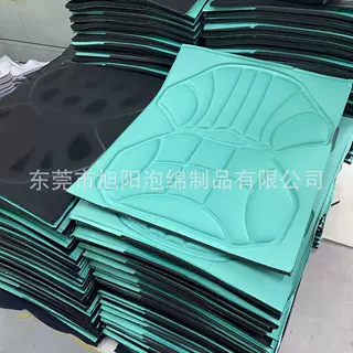 海绵热压坐垫成型 高弹海绵贴布热压 背包垫海绵模压厂家定制