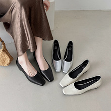 3cm�͸���ЬŮ�¿�ţƤ�ָ�СƤЬ�n�淽�^�\�ں��s�r���ļ�ŮЬ