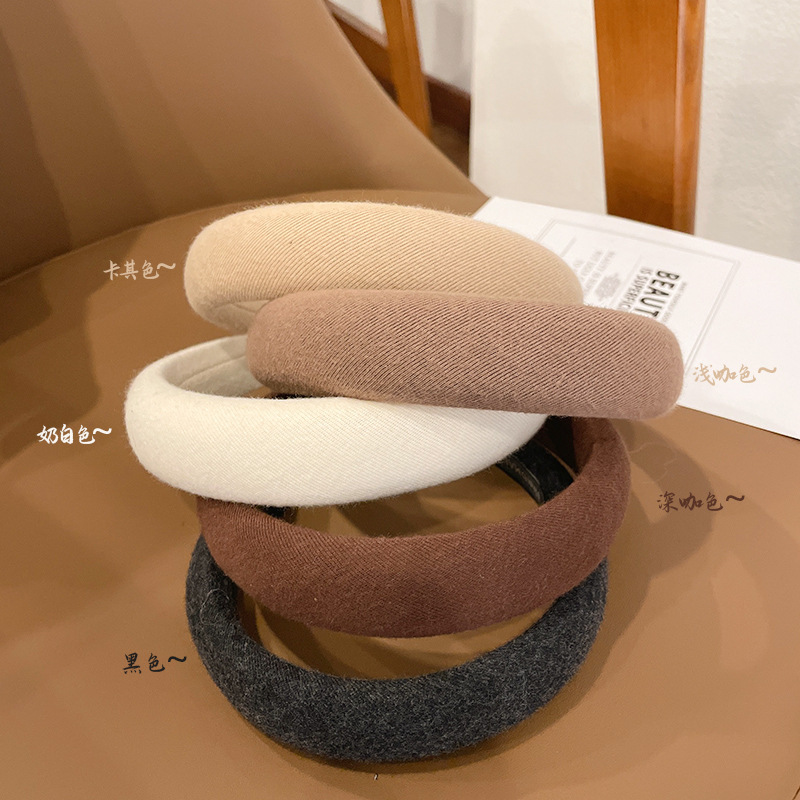 ミルクカレー色のスポンジのカチューシャは韓国のネットの赤い色のシンプルな気質の純色のカチューシャです。|undefined