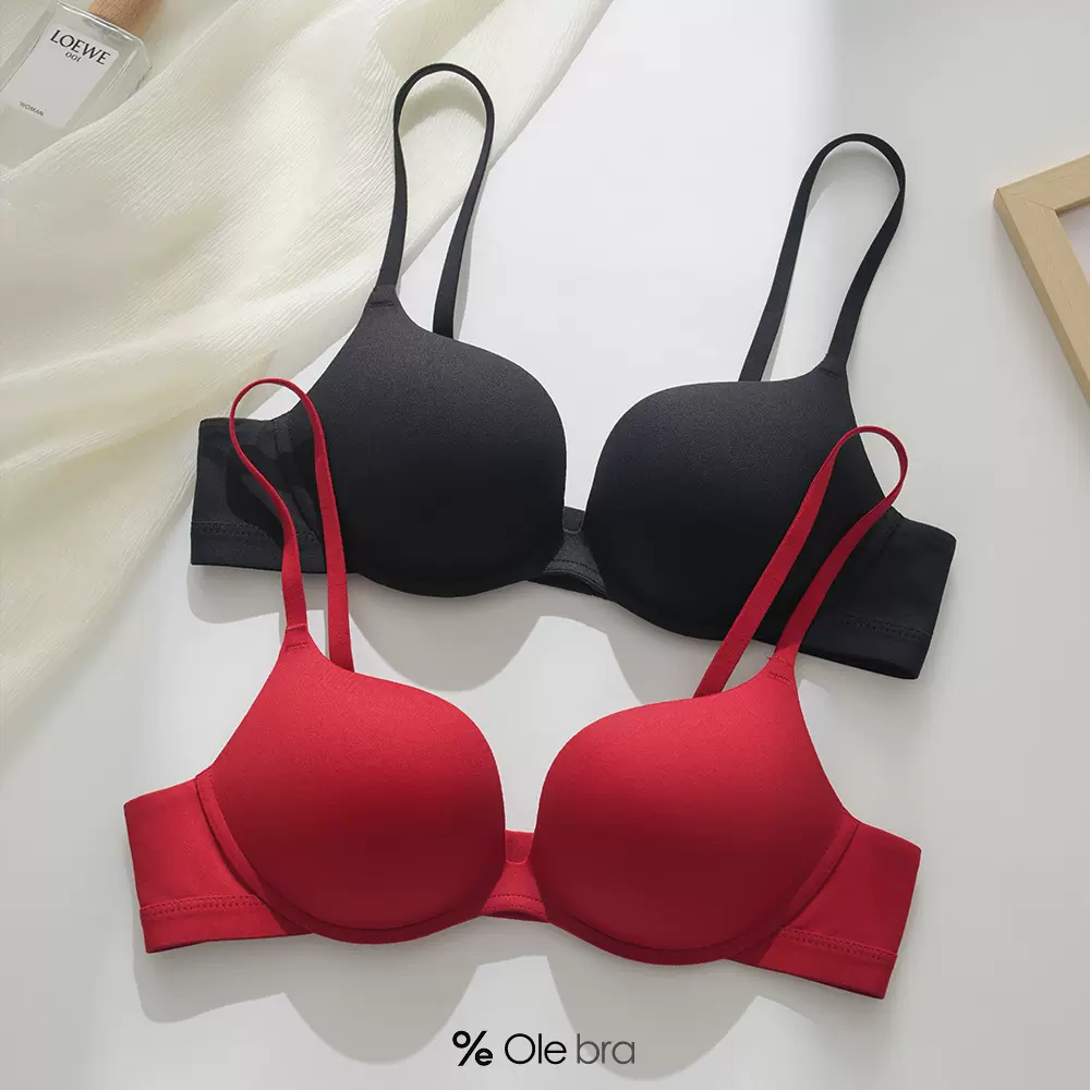 红色内衣女光面无痕上薄下厚聚拢上托防下垂舒适软支撑无钢圈文胸