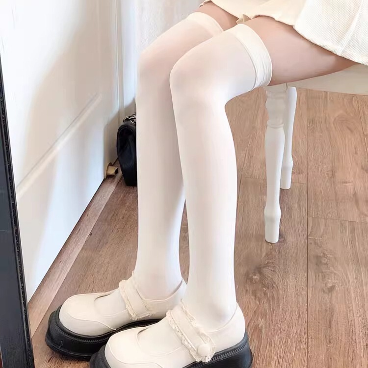 Cosストッキングの子供のシリコンの滑り止めの大きい足の靴下のビロードの膝の靴下の日本の高羅口のダンスの靴下のメーカー|undefined