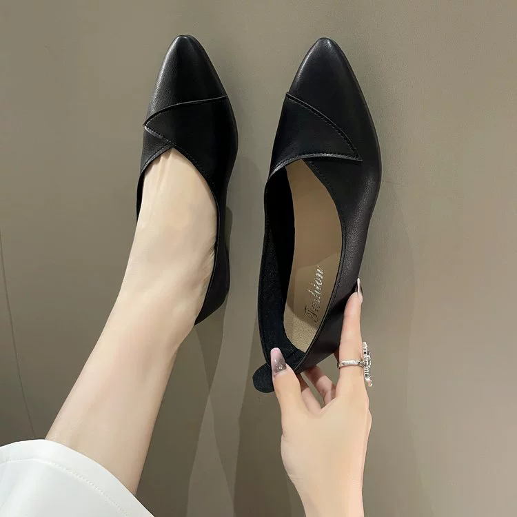 Французская обувь с плоским острым носком в британском стиле, Женская Новинка 2023 года, Повседневная модная обувь-лодочка для пригородных поездок с мягкой подошвой, женская обувь без шнуровки