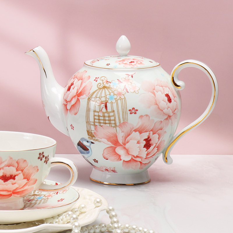 Nuevo juego de tazas y platillos de café de flores de té de flores retro, fresco y moderno, juego de té de la tarde británico, caja de regalo, taza de agua