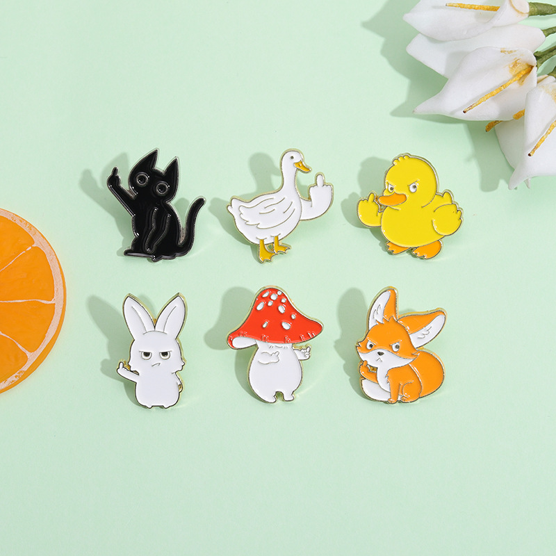 Daily Occasion Cartoon Style Pin Animal Alloy Plating Unisex Brooches
