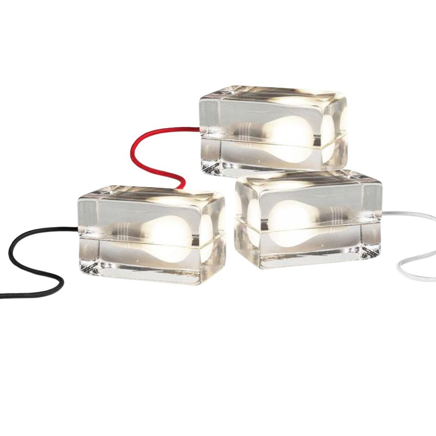 Nórdico cubo de hielo bombilla lámpara de mesa moderna minimalista personalidad creativa dormitorio boda decoración de la habitación Estudio de cabecera personalidad lámpara de mesa