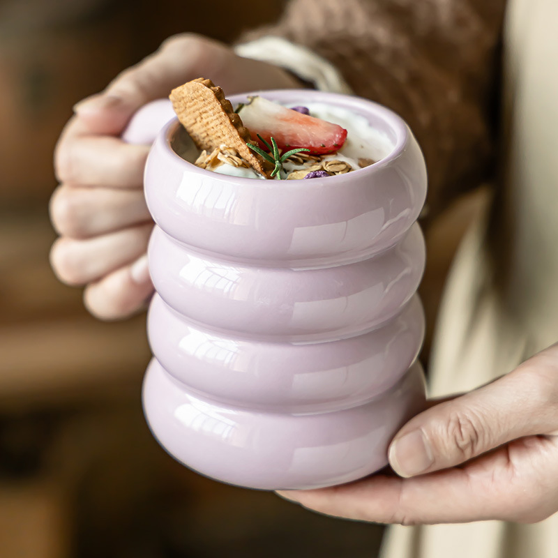 Taza de cerámica de rosquilla Taza de postre de alto valor de color sólido Taza de gran capacidad para el hogar Taza de bebida de restaurante al por mayor