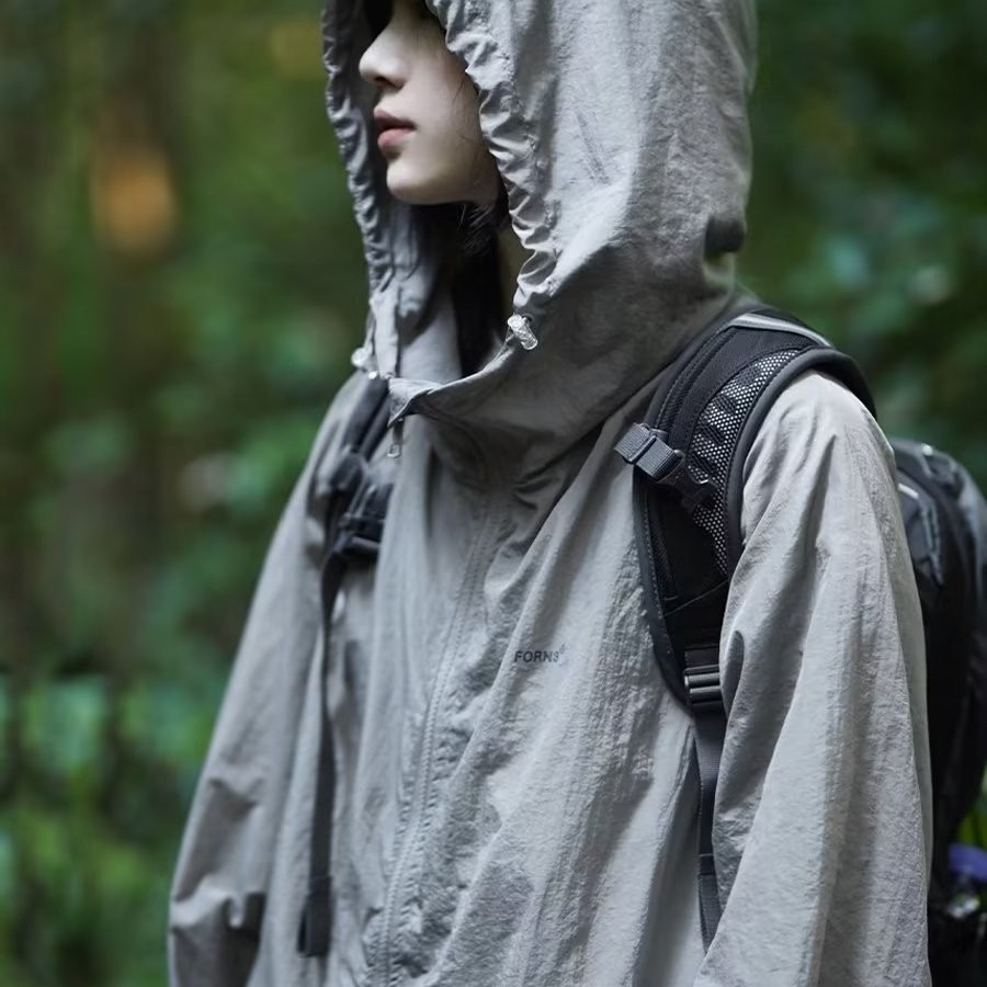 2024 Hong Kong viento con capucha ropa de protección solar chaqueta fina para hombre ropa de protección solar transpirable ropa de piel gabardina de talla grande image 3