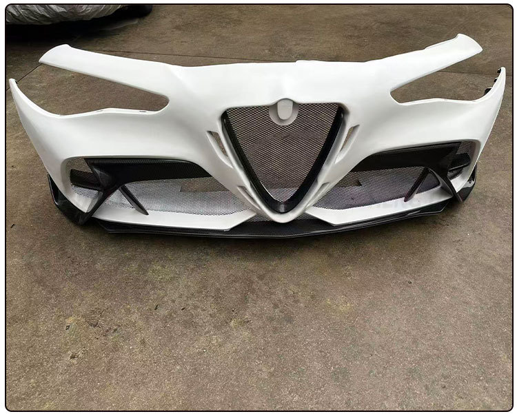 Suitable for Alfa Romeo Giulia carbon fiber modified bumper upgrade GTAM front bumper small surround