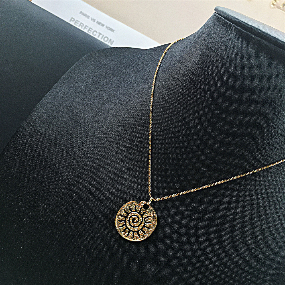 Retro Sun Oil Dropped Stainless Steel Necklace Wholesale Nihaojewelry display picture 8