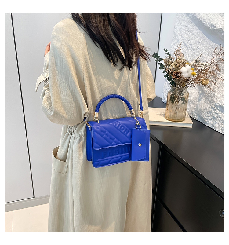 Ladies' candy-colored stylish handbag, 2024 autumn new ins single-shoulder crossbody bag, stylish embossed small square bag undefined