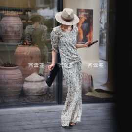金辉夏季新款高奢时尚真丝双绉印花圆收褶侧抽绳连衣裙