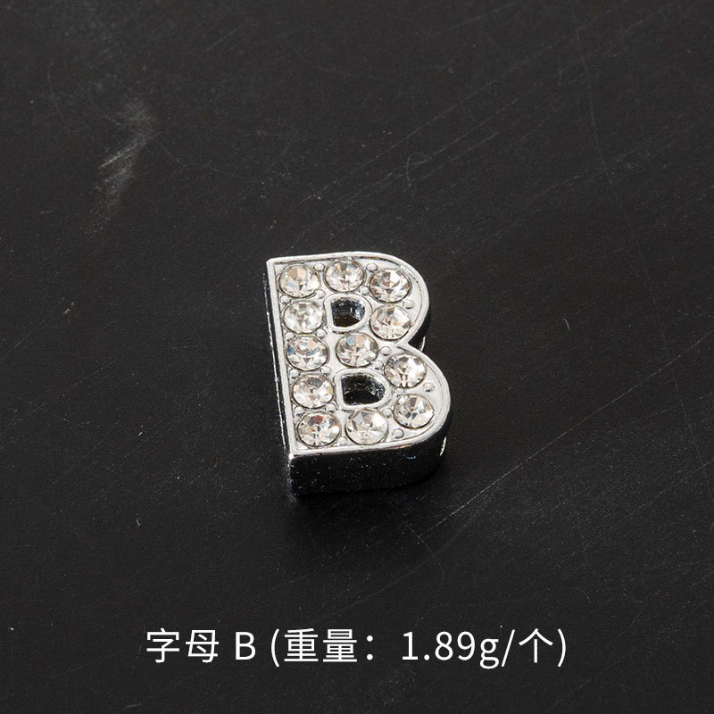 英語のアルファベットの数字の合金のネックレスのペンダントはダイヤモンドのブレスレットのペンダントのアイデアのアクセサリーの手作りのDIY材料を入れます。