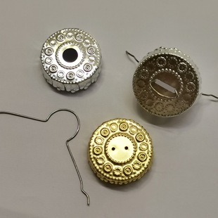 Factory wholesale Christmas ball cover 28mm Christmas metal accessories aluminum cover glass ball cap card hook plastic ball cover