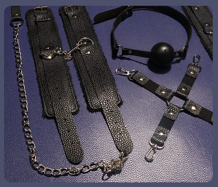 Adult Bondage Kit with Breast Clamps and Handcuffs, Faux Leather and Metal Restraint Set — detail image 24