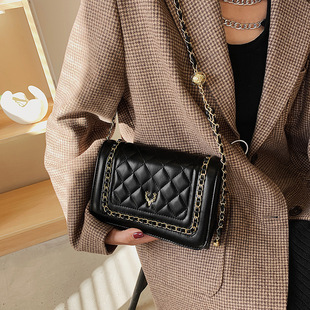 �羳2024���¿�Ů���������μ�����e朗lС�����r��ܛƤб��bags