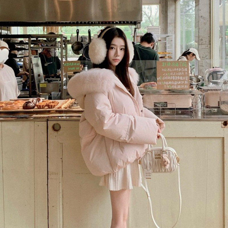 여성을위한 핑크 대형 모피 칼라 후드 짧은 다운 코튼 코트 2025 겨울 한국 스타일 느슨한 두꺼운 따뜻한 코튼 코트