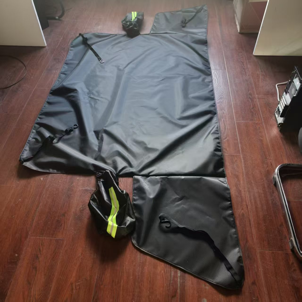 Car snow cover made of Oxford fabric, three-window design, winter snow and frost protection, thickened car cover, cross-border and domestic drop shipping available