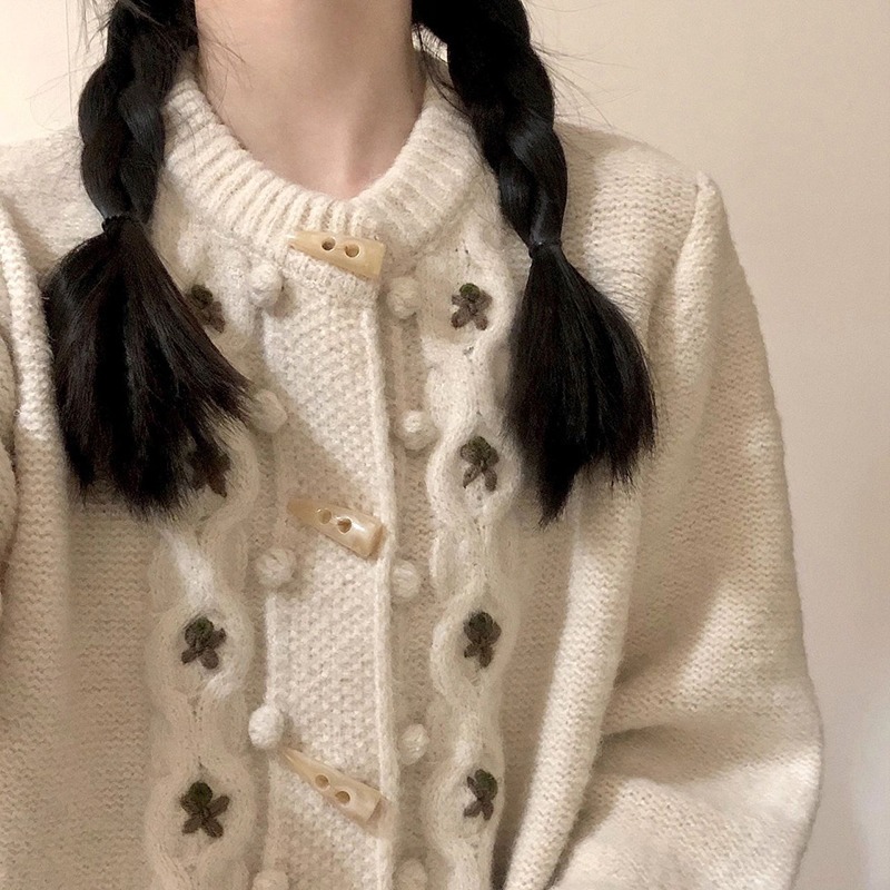 여성을 위한 가을, 겨울 새로운 중공업 손으로 뜨개질한 뿔 단추 스웨터 재킷 여성용 느슨하고 부드럽고 다재다능한 니트 가디건