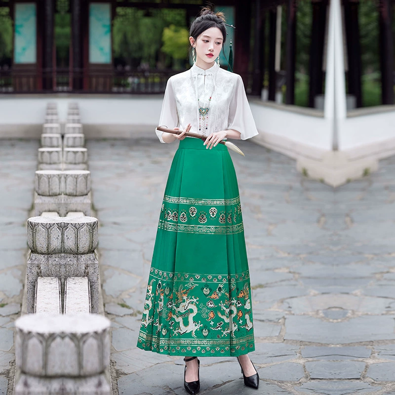 Фактический снимок нового китайского восточного жаккардового топа Hanfu с воротником-стойкой на пуговицах и улучшенным топом со средними рукавами в сочетании с комплектом юбки с принтом.