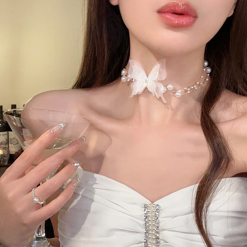 Collar de diamantes con incrustaciones de perlas de flores de tela, collar de diseño fresco y dulce, collar de alta gama de nicho Mori al por mayor