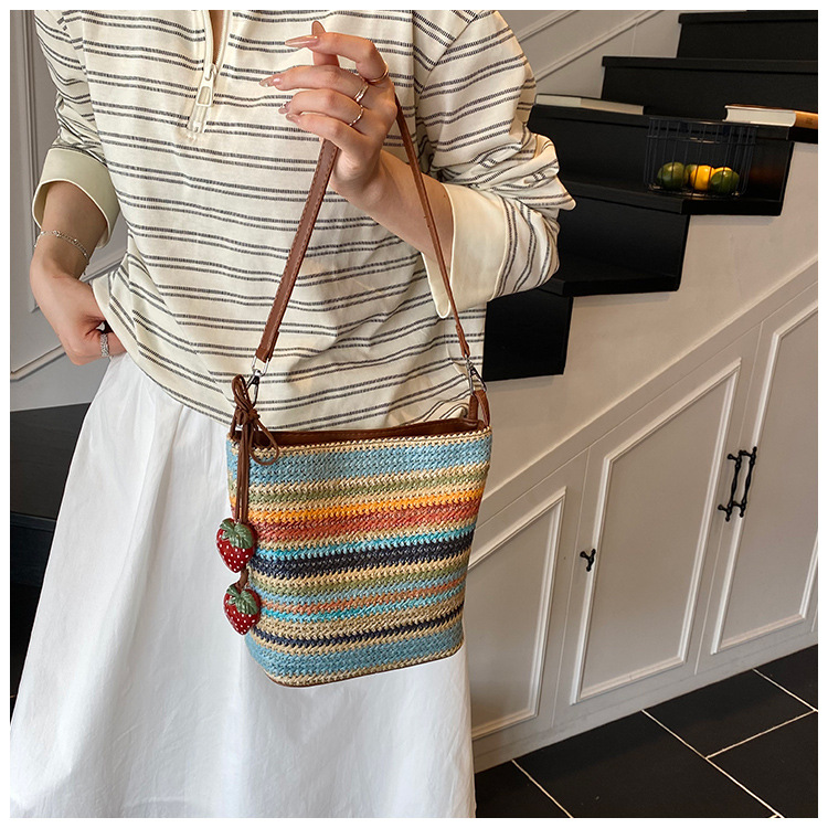 Handmade woven bag for women, 2025 new style straw woven bag, versatile shoulder bag, seaside vacation crossbody bag, bucket bag undefined