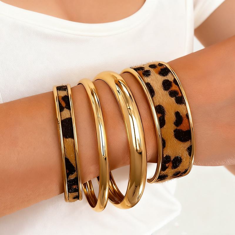 Cross-Border Hot-Selling 4-Piece Women's Multi-Layered Bracelet Set, Personalized and Creative Niche Elegant, Versatile Hand Jewelry Wholesale