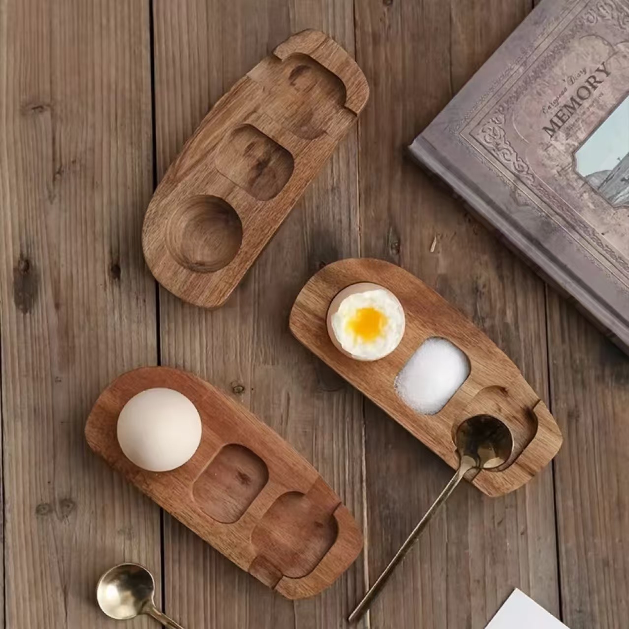 Japanese restaurant wooden egg tray bowls, chopsticks and spoon placement rack nutritious breakfast cooked egg tray wooden art