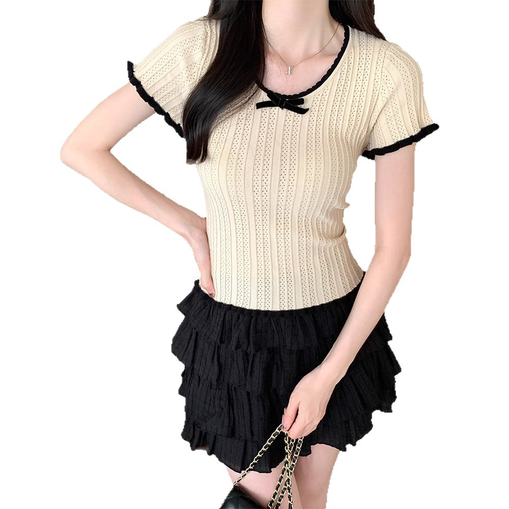 Apricot knitted short fashionable T-shirt with bow