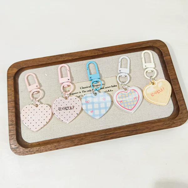 CaiKou Q73 Cute Graffiti Heart Keychain Simple Bag Pendant NS Style Gift for Couples and Best Friends Creative Accessory