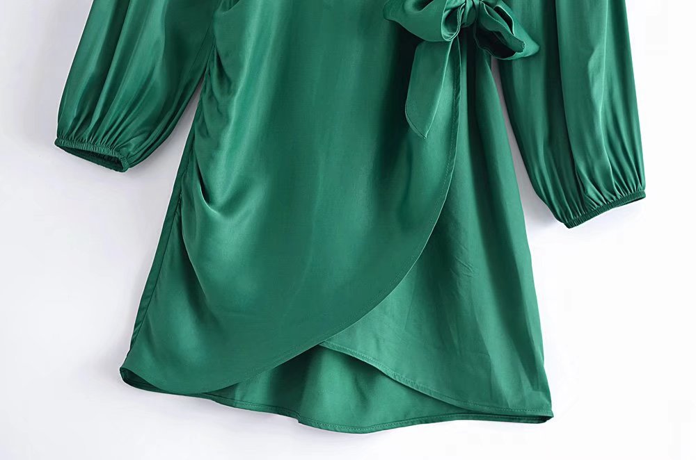 Green Silk Satin Texture Lantern Sleeved Knotted Dress NSXFL107101