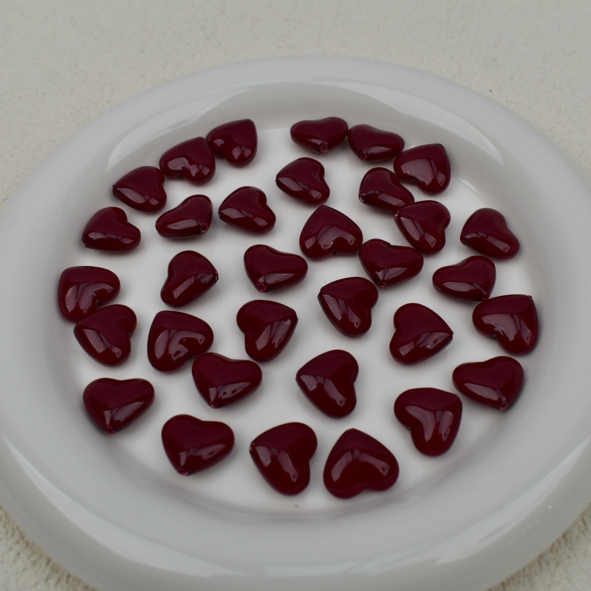 Quality glass beads heart-shaped
