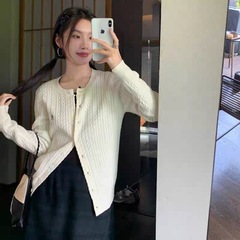 十三行RS家品质货！不拿后悔2025秋款糯软麻花工艺开衫毛衣外套女