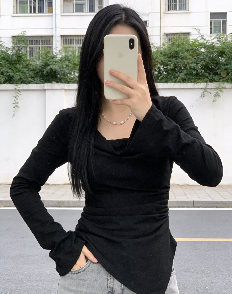 검은색