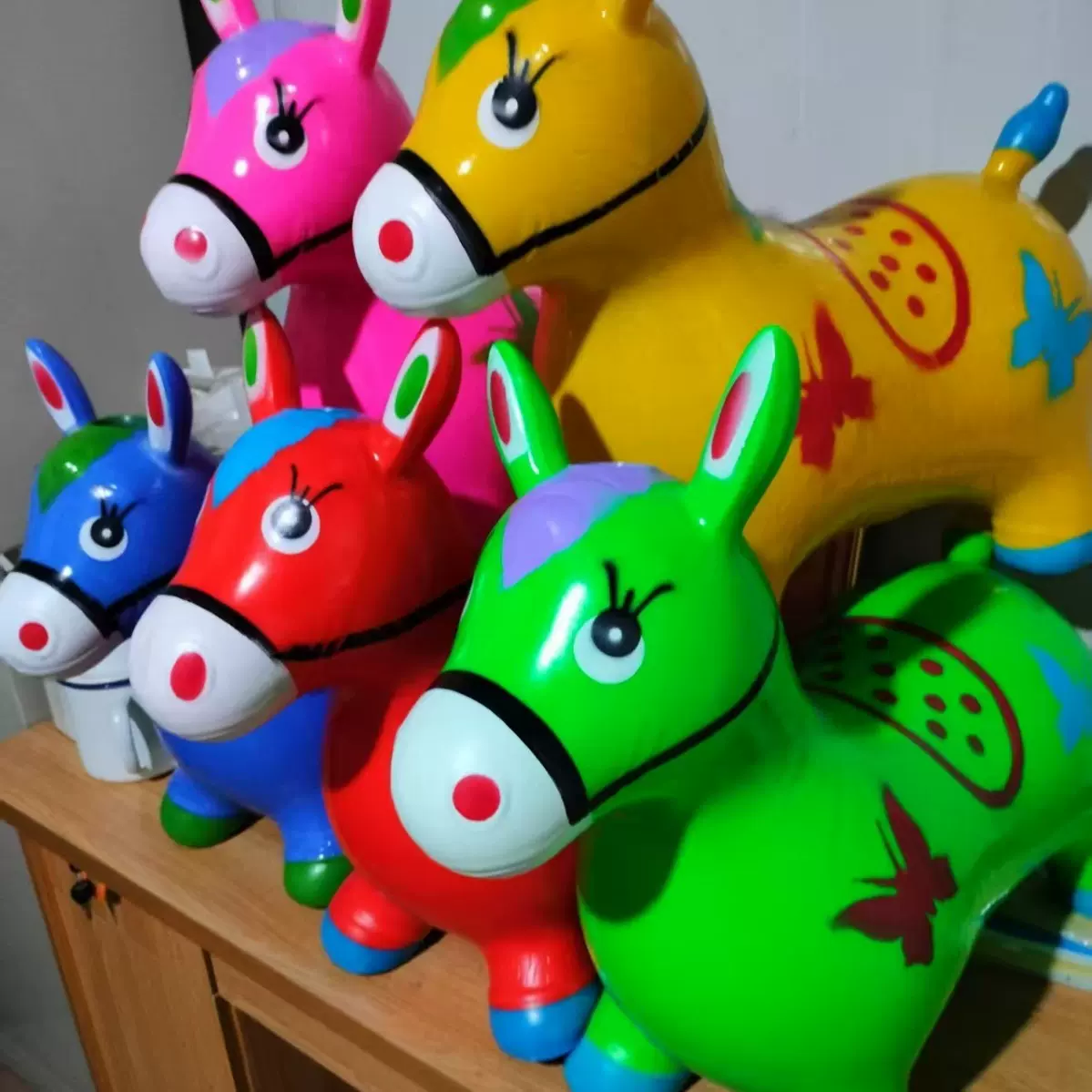 厂家定制儿童充气跳跳马1300g加厚安全毛PVC跳跳马室内玩具地摊