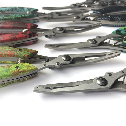 Curved mouth fish control hook opener, stainless steel lure pliers, multi-functional eagle mouth fishing pliers, powerful horsefish line cutter